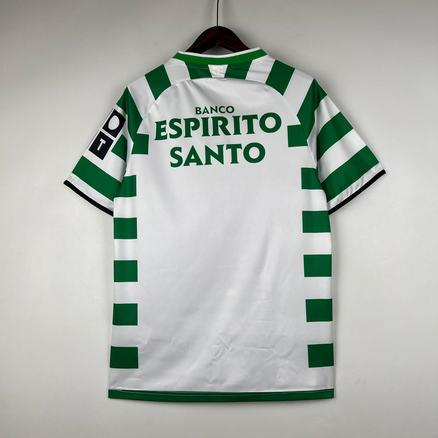 Retro 03-04 Sporting Lisbon Home Jersey - High-Quality Replica