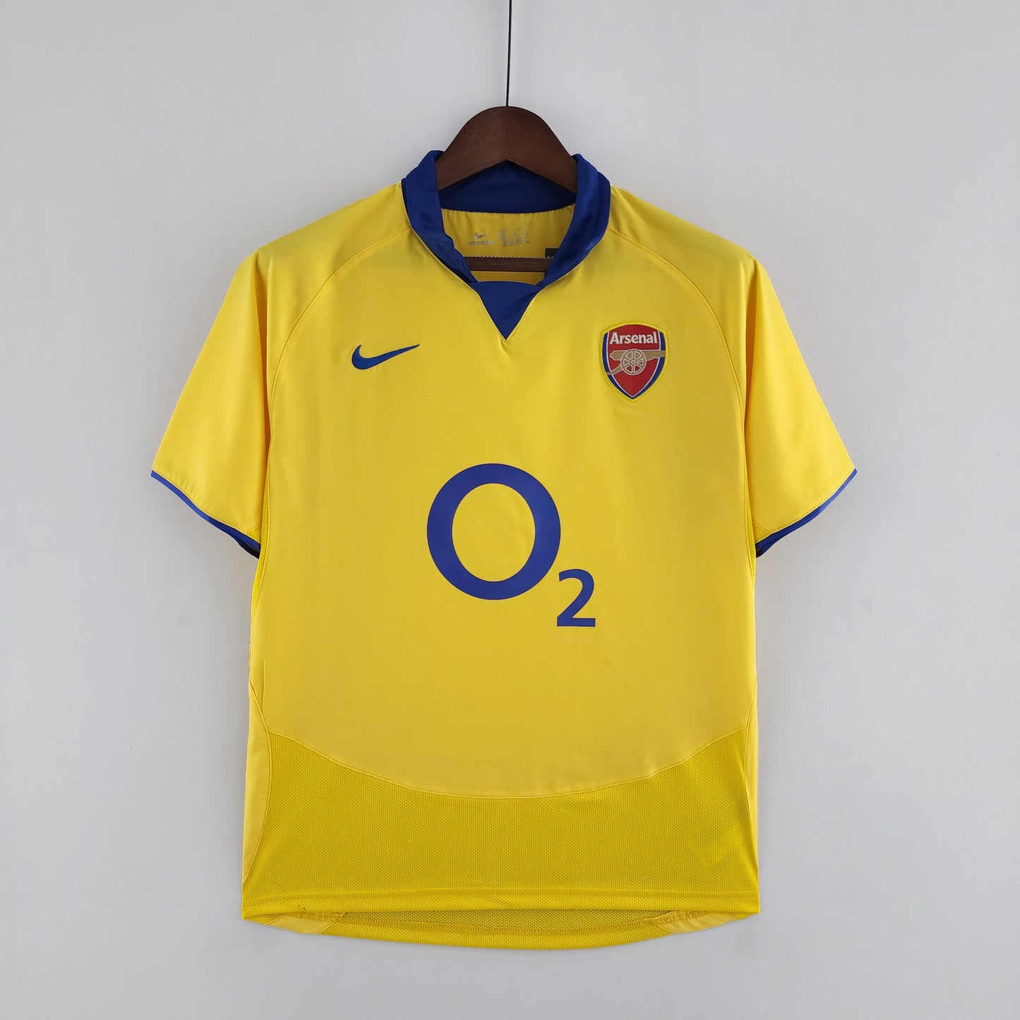 Retro 03-05 Arsenal Away Kit - High-Quality Replica